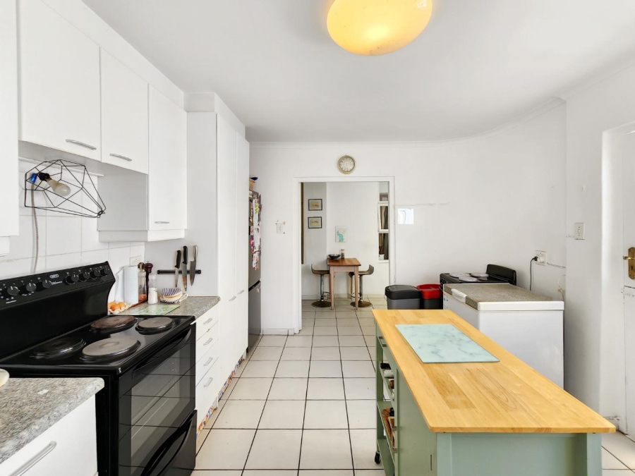 3 Bedroom Property for Sale in Sea Point Western Cape